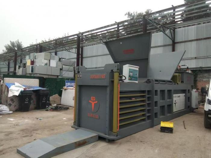 带门半自动液压打包机